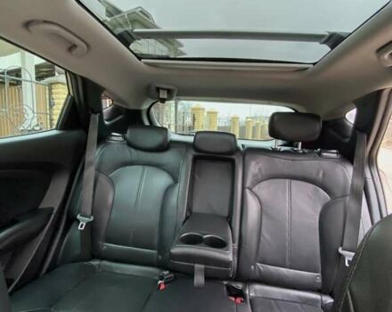 Коричневый Хендай их35, объемом двигателя 2 л и пробегом 63 тыс. км за 16000 $, фото 11 на Automoto.ua