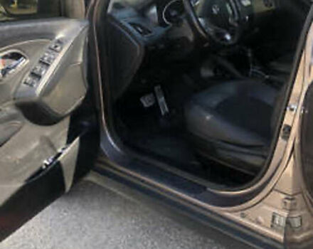 Коричневий Хендай іх35, об'ємом двигуна 2 л та пробігом 191 тис. км за 12500 $, фото 16 на Automoto.ua