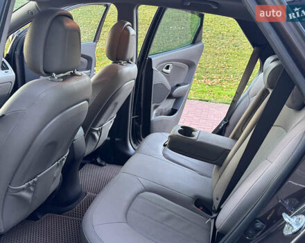 Коричневий Хендай іх35, об'ємом двигуна 2 л та пробігом 176 тис. км за 14500 $, фото 55 на Automoto.ua