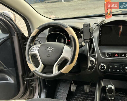 Коричневый Хендай их35, объемом двигателя 1.7 л и пробегом 217 тыс. км за 12499 $, фото 37 на Automoto.ua