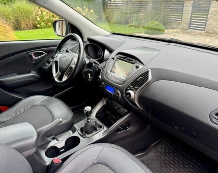 Коричневый Хендай их35, объемом двигателя 1.6 л и пробегом 144 тыс. км за 8800 $, фото 23 на Automoto.ua