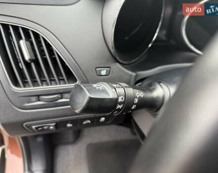 Коричневий Хендай іх35, об'ємом двигуна 2 л та пробігом 211 тис. км за 17400 $, фото 105 на Automoto.ua