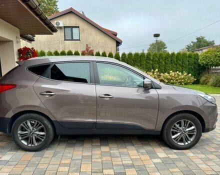 Коричневый Хендай их35, объемом двигателя 1.6 л и пробегом 144 тыс. км за 8800 $, фото 5 на Automoto.ua