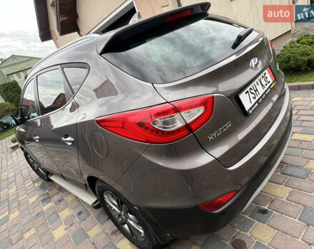 Коричневый Хендай их35, объемом двигателя 2 л и пробегом 223 тыс. км за 14500 $, фото 61 на Automoto.ua