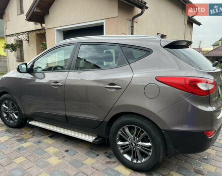 Коричневый Хендай их35, объемом двигателя 2 л и пробегом 223 тыс. км за 14500 $, фото 60 на Automoto.ua