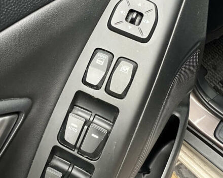 Коричневый Хендай их35, объемом двигателя 2 л и пробегом 223 тыс. км за 14500 $, фото 56 на Automoto.ua