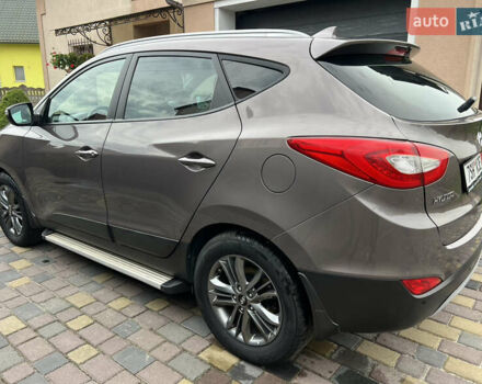 Коричневый Хендай их35, объемом двигателя 2 л и пробегом 223 тыс. км за 14500 $, фото 13 на Automoto.ua