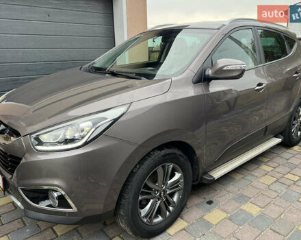 Коричневый Хендай их35, объемом двигателя 2 л и пробегом 223 тыс. км за 14500 $, фото 12 на Automoto.ua