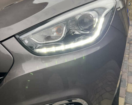 Коричневый Хендай их35, объемом двигателя 2 л и пробегом 223 тыс. км за 14500 $, фото 11 на Automoto.ua