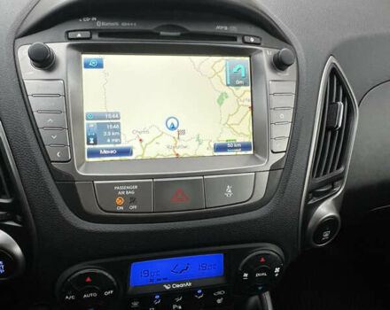 Коричневый Хендай их35, объемом двигателя 2 л и пробегом 223 тыс. км за 14500 $, фото 25 на Automoto.ua