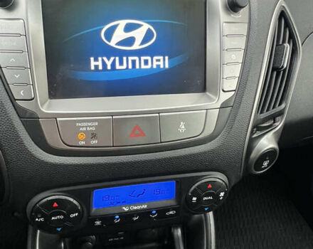 Коричневый Хендай их35, объемом двигателя 2 л и пробегом 223 тыс. км за 14500 $, фото 22 на Automoto.ua