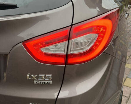 Коричневый Хендай их35, объемом двигателя 2 л и пробегом 223 тыс. км за 14500 $, фото 42 на Automoto.ua