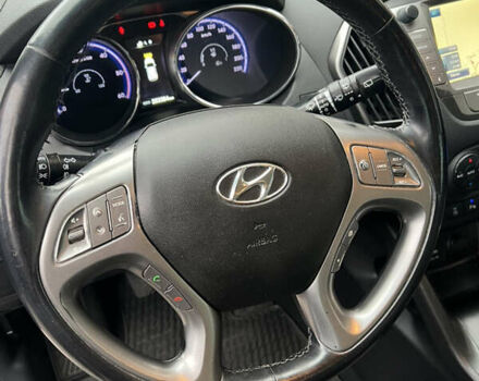 Коричневый Хендай их35, объемом двигателя 2 л и пробегом 223 тыс. км за 14500 $, фото 47 на Automoto.ua