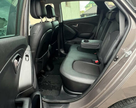 Коричневый Хендай их35, объемом двигателя 2 л и пробегом 223 тыс. км за 14500 $, фото 54 на Automoto.ua