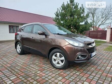 Хендай іх35 2010 у Радивилове на Automoto.ua Коричневий Хендай іх35, об'ємом двигуна 2 л та пробігом 228 тис. км за 13200 $, фото 1 на Automoto.ua