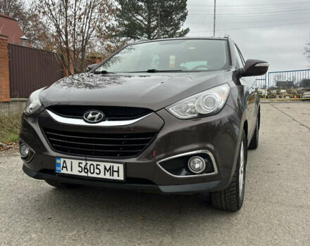 Коричневый Хендай их35, объемом двигателя 2 л и пробегом 180 тыс. км за 12300 $, фото 1 на Automoto.ua