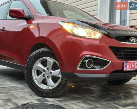 Червоний Хендай іх35, об'ємом двигуна 1.7 л та пробігом 240 тис. км за 10700 $, фото 23 на Automoto.ua
