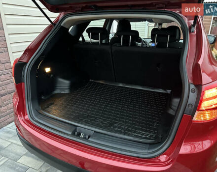 Червоний Хендай іх35, об'ємом двигуна 1.7 л та пробігом 240 тис. км за 10700 $, фото 25 на Automoto.ua