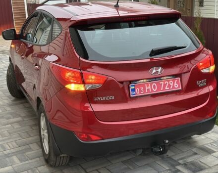 Красный Хендай их35, объемом двигателя 0 л и пробегом 240 тыс. км за 10700 $, фото 6 на Automoto.ua