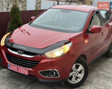 Червоний Хендай іх35, об'ємом двигуна 1.7 л та пробігом 240 тис. км за 10700 $, фото 2 на Automoto.ua