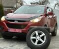 Красный Хендай их35, объемом двигателя 0 л и пробегом 240 тыс. км за 10700 $, фото 1 на Automoto.ua