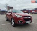 Красный Хендай их35, объемом двигателя 2 л и пробегом 238 тыс. км за 10800 $, фото 8 на Automoto.ua
