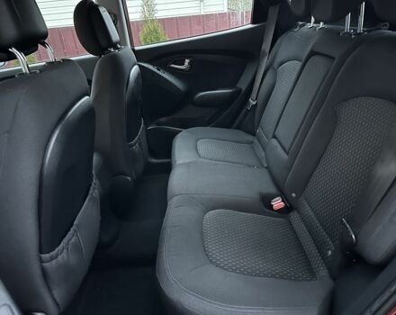 Красный Хендай их35, объемом двигателя 0 л и пробегом 240 тыс. км за 10700 $, фото 13 на Automoto.ua