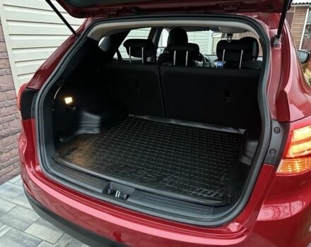 Красный Хендай их35, объемом двигателя 0 л и пробегом 240 тыс. км за 10700 $, фото 22 на Automoto.ua