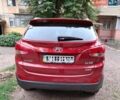 Красный Хендай их35, объемом двигателя 2 л и пробегом 100 тыс. км за 12000 $, фото 3 на Automoto.ua