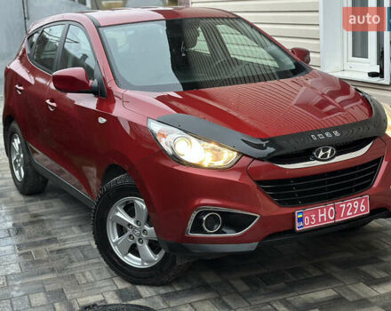 Червоний Хендай іх35, об'ємом двигуна 1.7 л та пробігом 240 тис. км за 10700 $, фото 5 на Automoto.ua