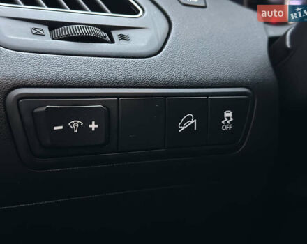 Червоний Хендай іх35, об'ємом двигуна 1.7 л та пробігом 240 тис. км за 10700 $, фото 40 на Automoto.ua