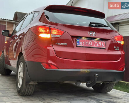 Червоний Хендай іх35, об'ємом двигуна 1.7 л та пробігом 240 тис. км за 10700 $, фото 9 на Automoto.ua