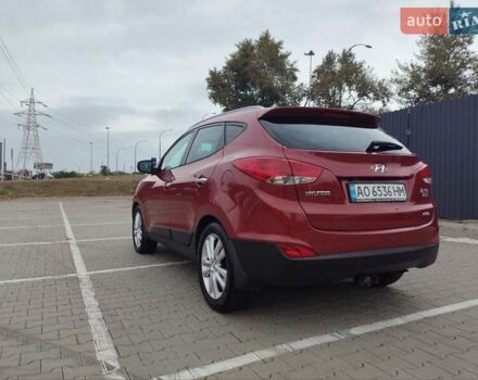 Красный Хендай их35, объемом двигателя 2 л и пробегом 238 тыс. км за 10800 $, фото 9 на Automoto.ua