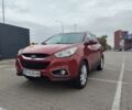 Красный Хендай их35, объемом двигателя 2 л и пробегом 238 тыс. км за 10200 $, фото 1 на Automoto.ua