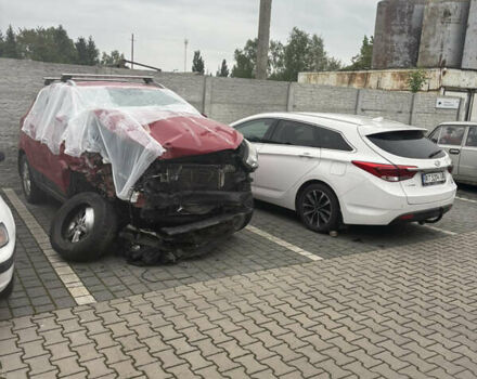 Красный Хендай их35, объемом двигателя 2 л и пробегом 187 тыс. км за 5700 $, фото 15 на Automoto.ua