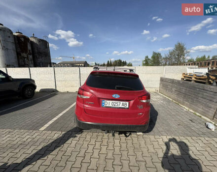Красный Хендай их35, объемом двигателя 2 л и пробегом 187 тыс. км за 5700 $, фото 7 на Automoto.ua