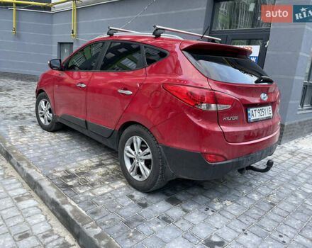 Красный Хендай их35, объемом двигателя 2 л и пробегом 187 тыс. км за 5700 $, фото 17 на Automoto.ua
