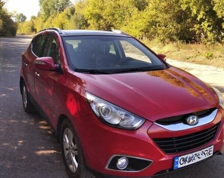 Красный Хендай их35, объемом двигателя 2 л и пробегом 212 тыс. км за 14700 $, фото 4 на Automoto.ua