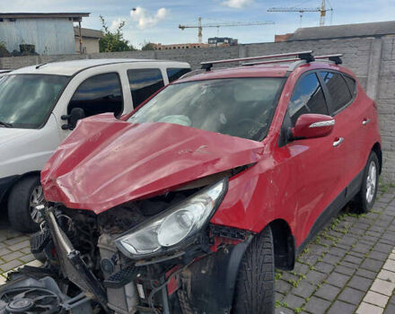 Червоний Хендай іх35, об'ємом двигуна 2 л та пробігом 187 тис. км за 5700 $, фото 1 на Automoto.ua