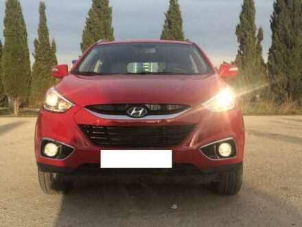 Хендай іх35 2013 у Києві на Automoto.ua Червоний Хендай іх35, об'ємом двигуна 2 л та пробігом 18 тис. км за 26400 $, фото 1 на Automoto.ua