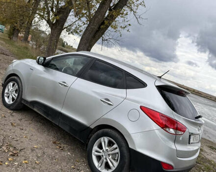 Хендай их35, объемом двигателя 2 л и пробегом 244 тыс. км за 10450 $, фото 4 на Automoto.ua