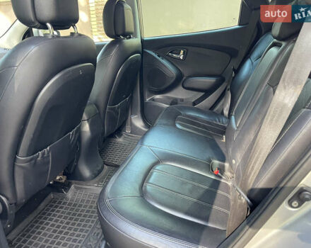 Хендай их35, объемом двигателя 2 л и пробегом 176 тыс. км за 11750 $, фото 3 на Automoto.ua