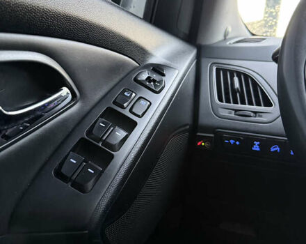 Хендай их35, объемом двигателя 2 л и пробегом 210 тыс. км за 11700 $, фото 22 на Automoto.ua