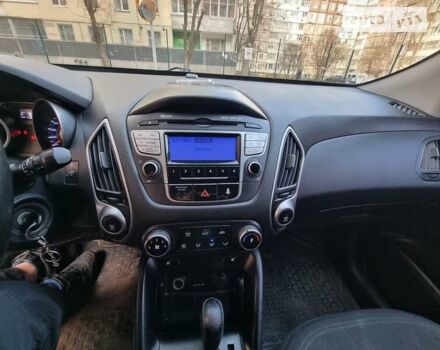 Хендай іх35, об'ємом двигуна 2 л та пробігом 150 тис. км за 9600 $, фото 29 на Automoto.ua