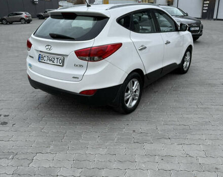 Хендай их35, объемом двигателя 2 л и пробегом 165 тыс. км за 11100 $, фото 7 на Automoto.ua