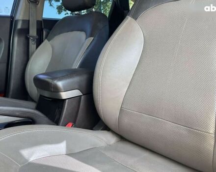 Хендай их35, объемом двигателя 0 л и пробегом 178 тыс. км за 13700 $, фото 9 на Automoto.ua