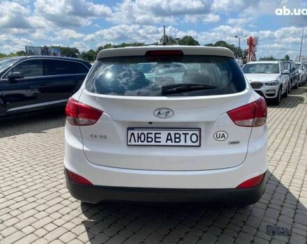 Хендай их35, объемом двигателя 0 л и пробегом 103 тыс. км за 12500 $, фото 6 на Automoto.ua