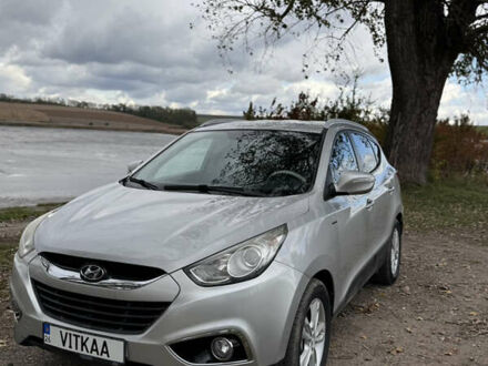 Хендай іх35 2010 у Чернівцях на Automoto.ua Хендай іх35, об'ємом двигуна 2 л та пробігом 244 тис. км за 10450 $, фото 1 на Automoto.ua