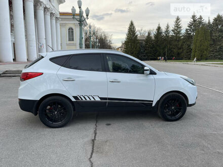 Хендай іх35 2010 у Дніпро (Дніпропетровську) на Automoto.ua Хендай іх35, об'ємом двигуна 2 л та пробігом 155 тис. км за 13000 $, фото 1 на Automoto.ua