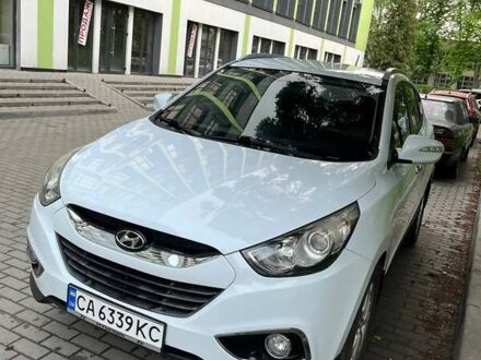 Хендай их35 2011 в Черкассах на Automoto.ua Хендай их35, объемом двигателя 2 л и пробегом 143 тыс. км за 12800 $, фото 1 на Automoto.ua